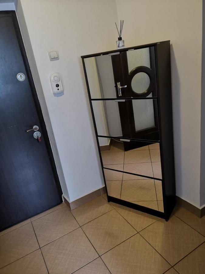 Deea Apartament Apartment Крайова Екстериор снимка